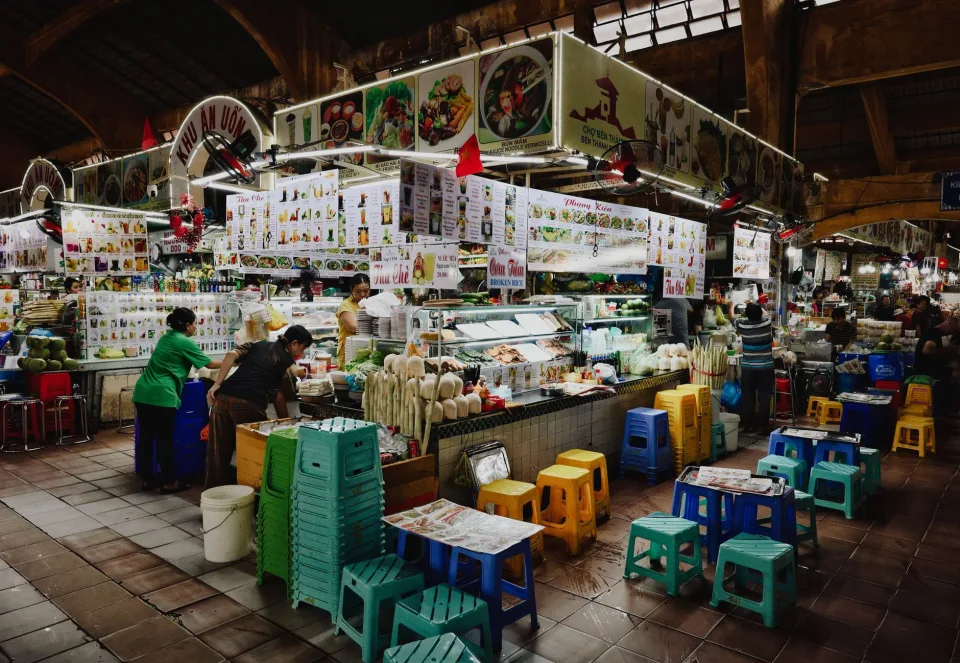Bàn ăn tại Hốih Thị An